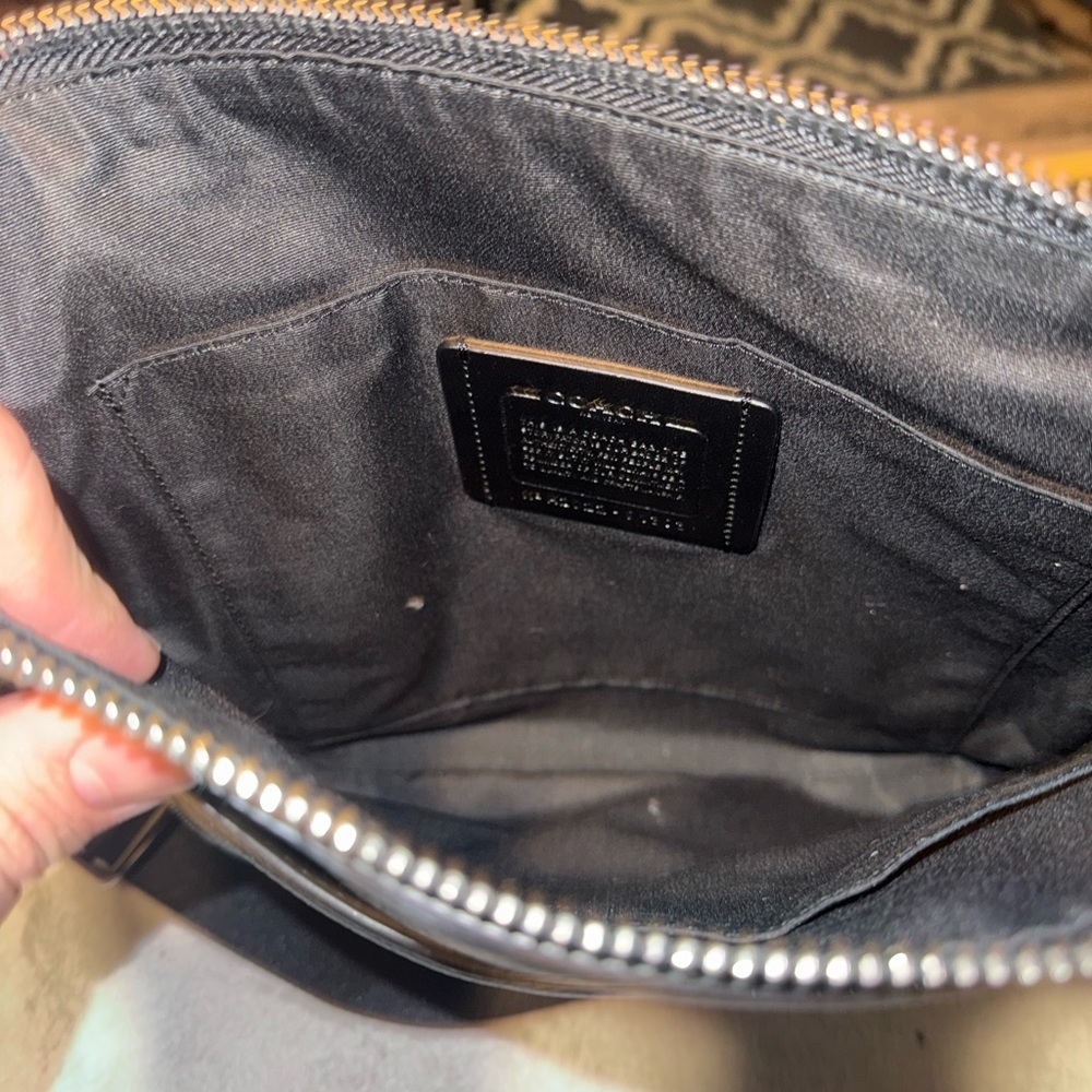Coach mens calfskin leather messenger bag. Never worn. - Picture 3 of 5
